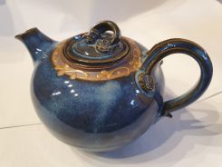 poterie-artisanale-autour-de-la-terre-matour-71-