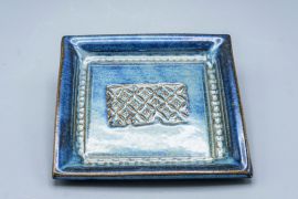 plat-a cake-grès-émaillé-autour-de-la-terre-71